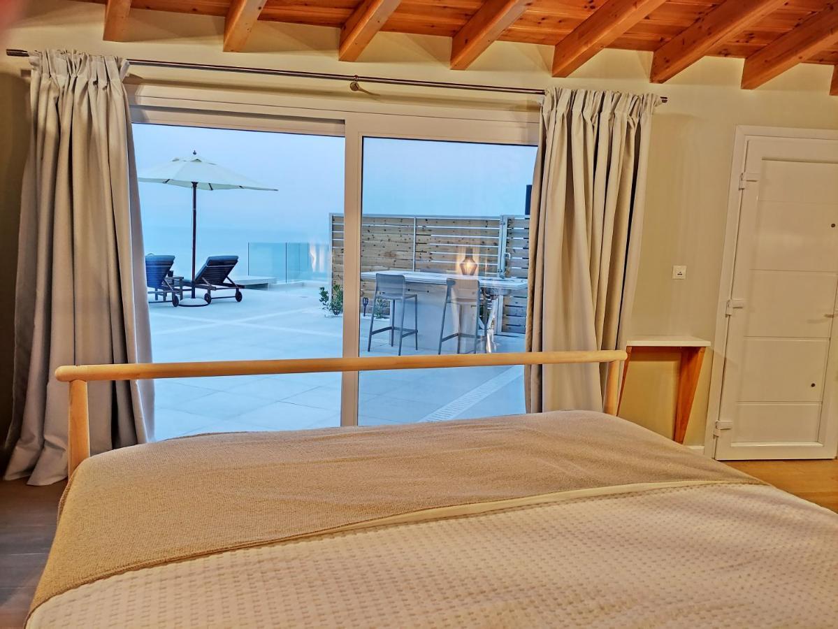 Sea & Cliff Luxury Suites Benitses  Exterior foto