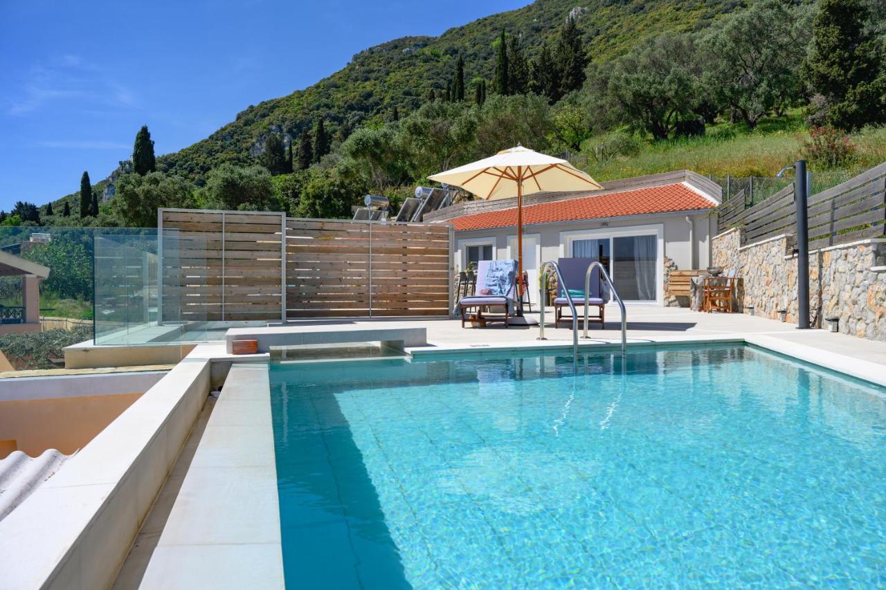 Sea & Cliff Luxury Suites Benitses  Exterior foto